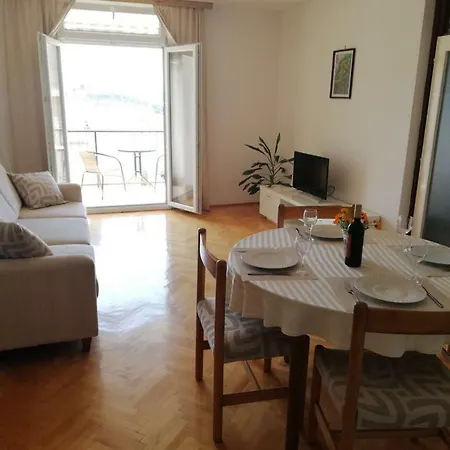 Apartman Toula Διαμέρισμα *