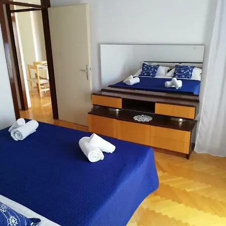 Διαμέρισμα Apartman Toula *