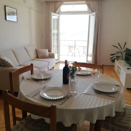 Διαμέρισμα Apartman Toula *
