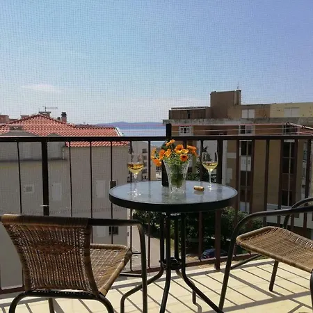 Apartman Toula * Μακάρσκα