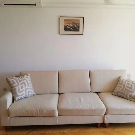 Apartman Toula ماكارسكا